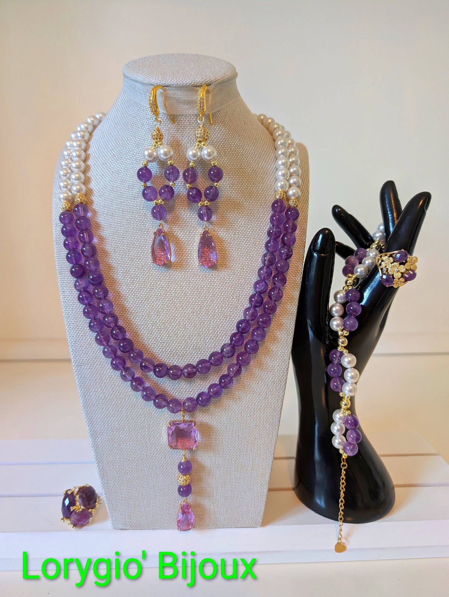 Lorygio' Bijoux Facebook ad: Gioielli artigianali Unici, creati rigorosamente a mano…