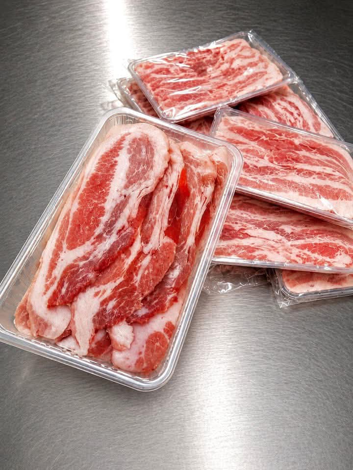 Alona’s meat trading Facebook ad: alona’s premium quality
