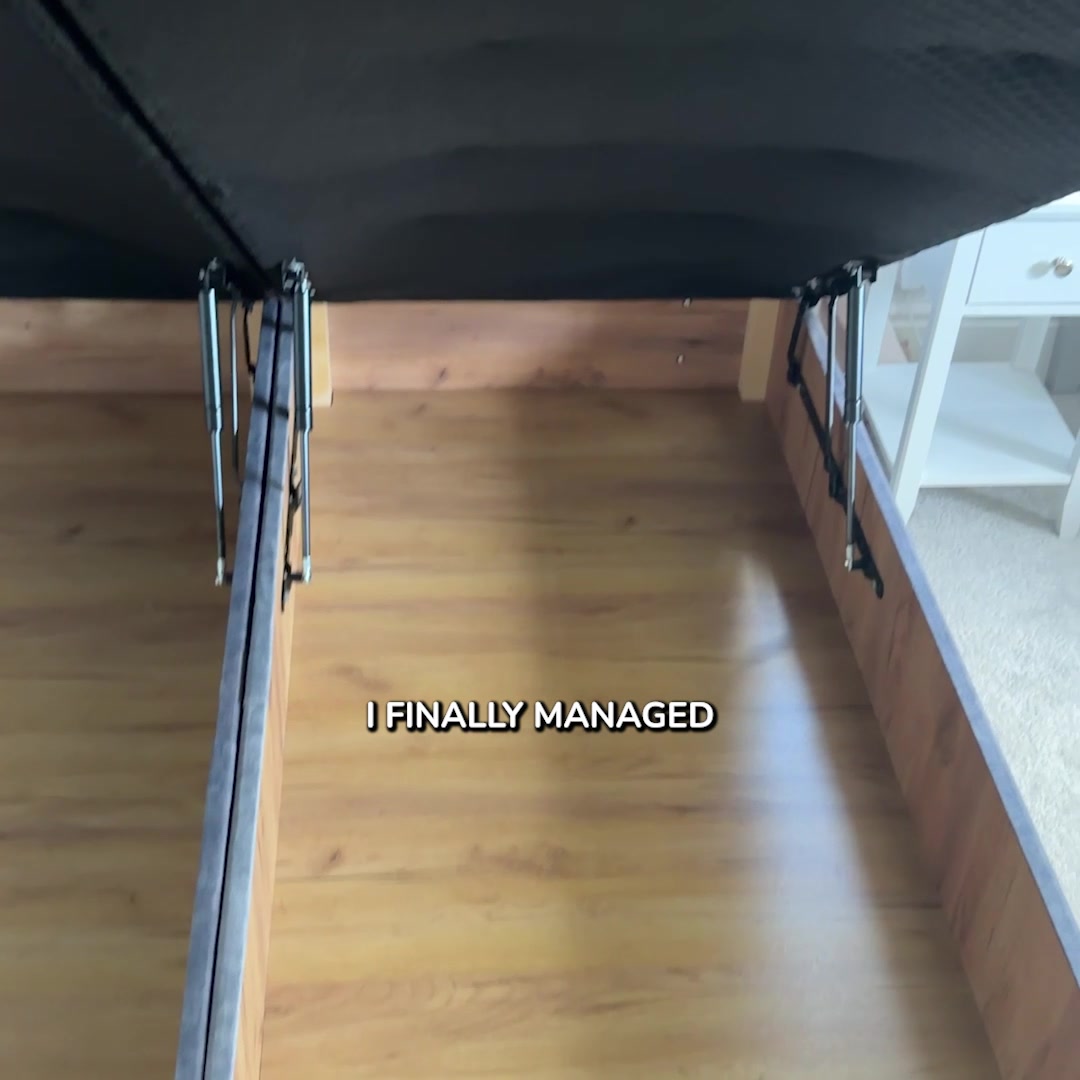 Sonno Beds Facebook ad: Up To 50% Off Sitewide
