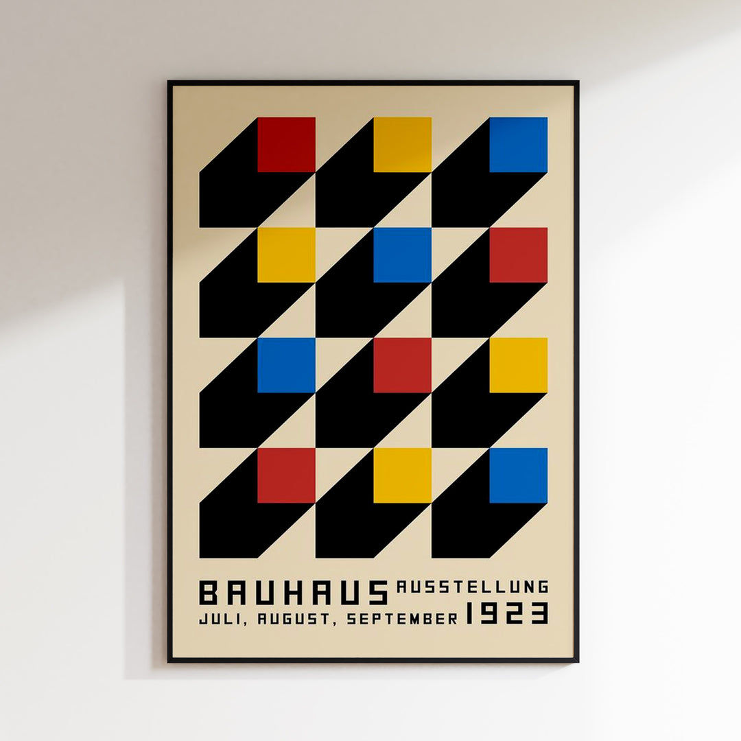 PosterHut.Shop Facebook ad: Curated art prints for stylish spaces.