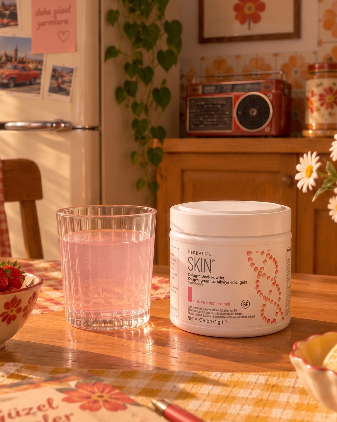Herbalife Facebook ad: Moda değişir, dönemin tarzı değişir ama güzel bir…