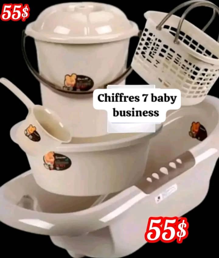 Paradoxe layette business Facebook ad: Chères dames les layettes de très bonnes qualités…