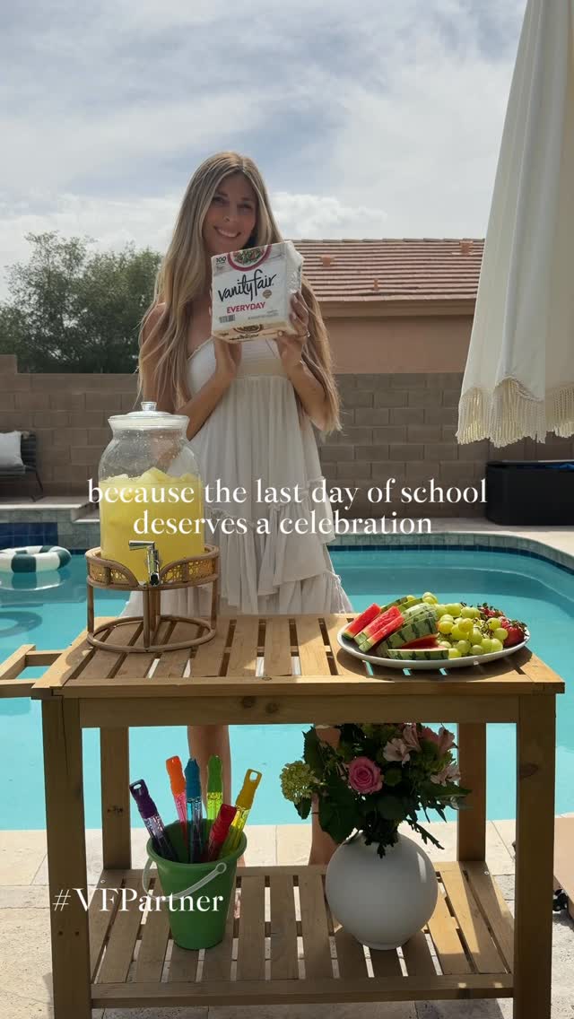 Vanity Fair Napkins Facebook ad