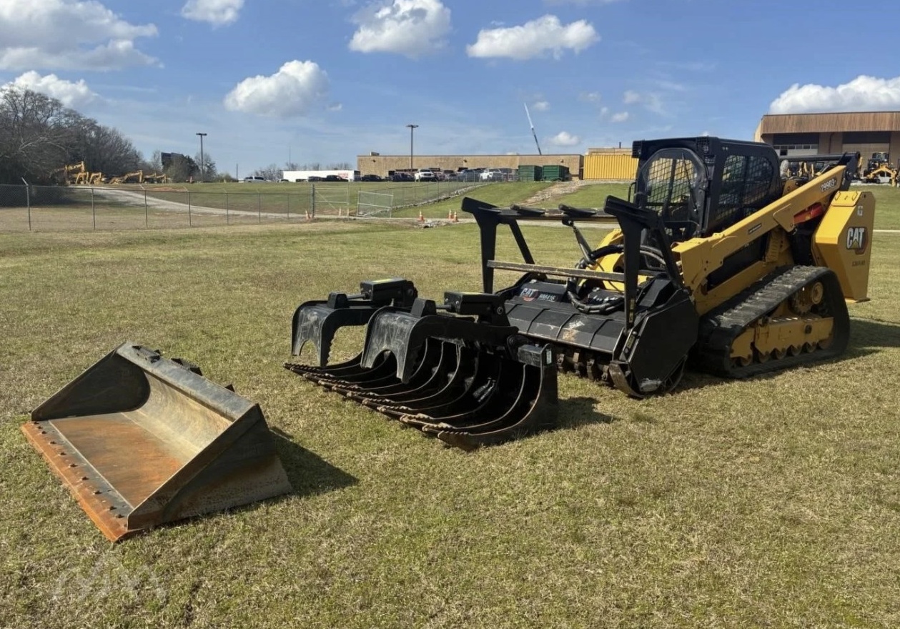 ID-FarmEquipment Facebook ad: Only $22,000 - CAT 299D3