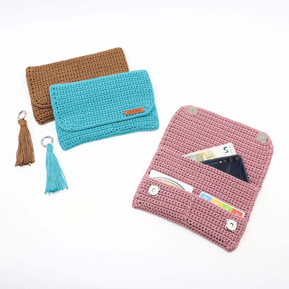 Kiki Crochet Designs Facebook ad: A Wallet in a Day Crochet Pattern
