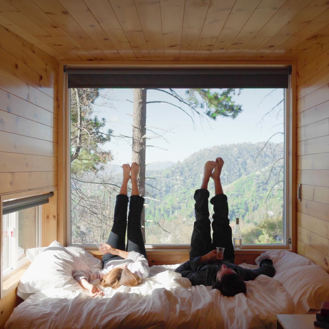 Marriott Bonvoy Facebook ad: Book a Spring Road Trip
