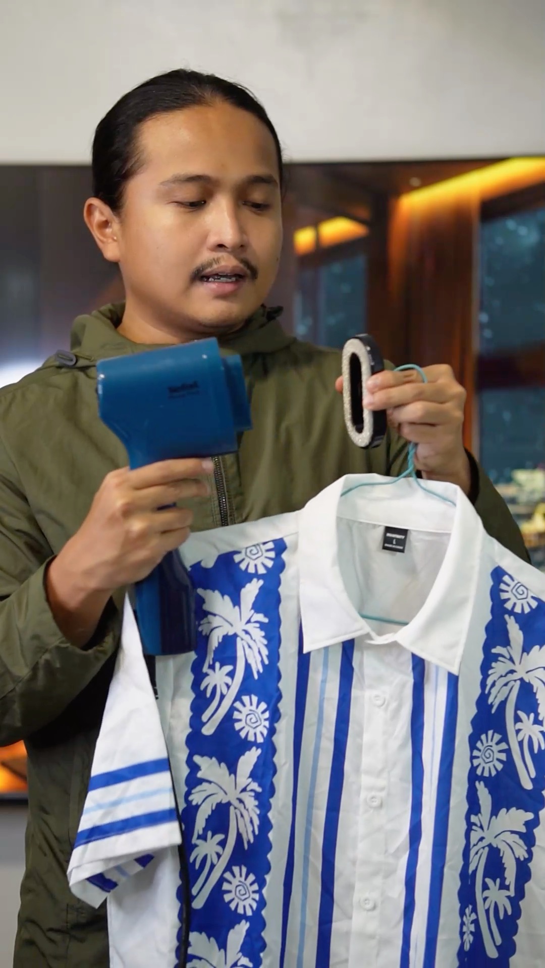 Shopee Facebook ad: Portable Steamer: https://s.shopee.ph/2qTF7pqJqj