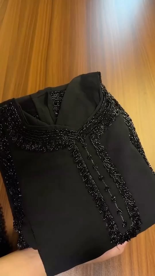 Style with zoraa Facebook ad: beautiful black kurti