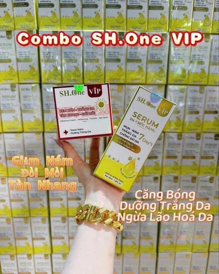 Mỹ Phẩm Vạn An Facebook ad: CHÚC MỪNG NĂM MỚI, LỘC XUÂN RỰC RỠ…
