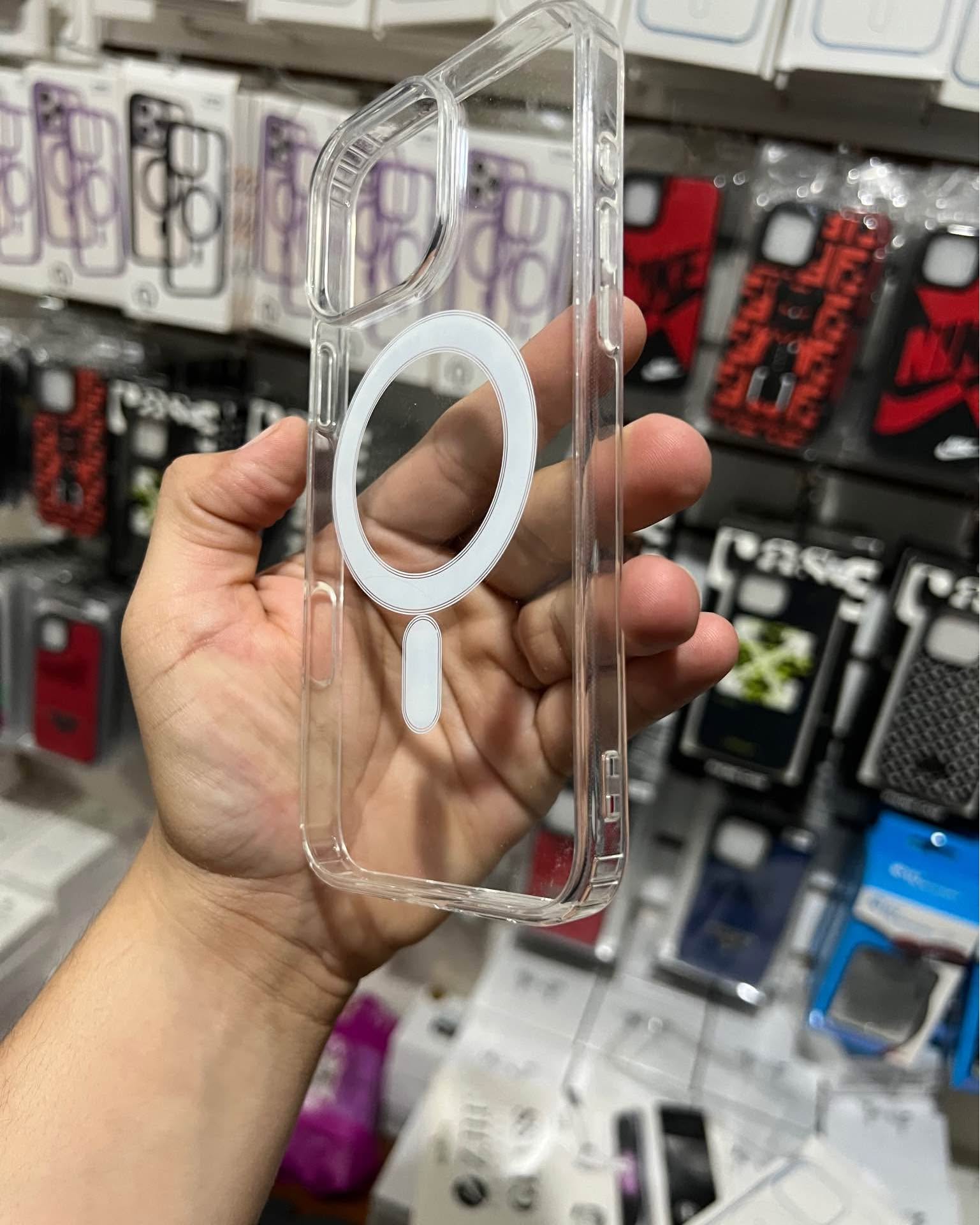 Zaid Valdez Facebook ad: Vendo case MagSafe con cristal templado regalado y envío a…