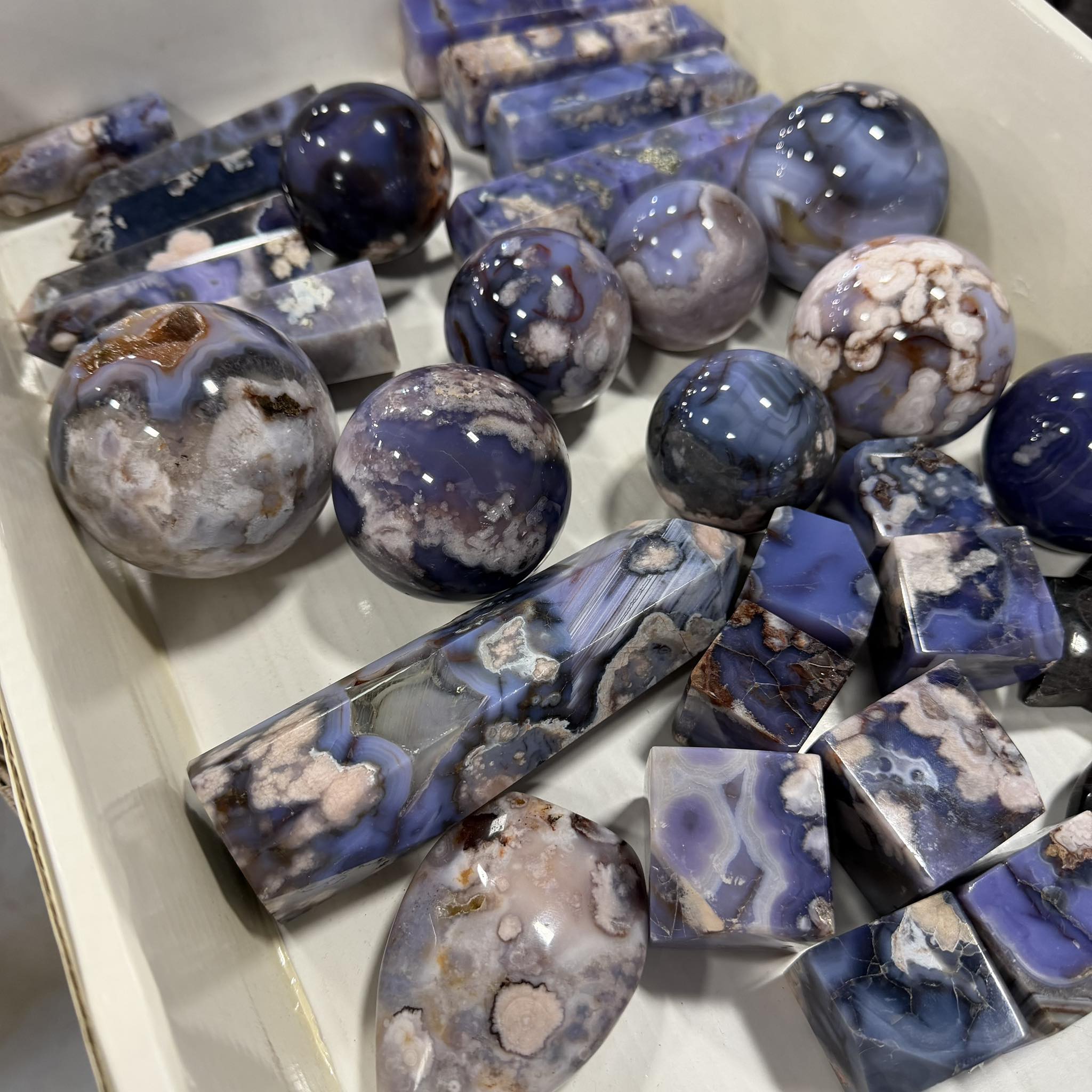 Dewberry Lane Facebook ad: Three Sisters • Sales on Rocks, Fossils, Jewelry Making…