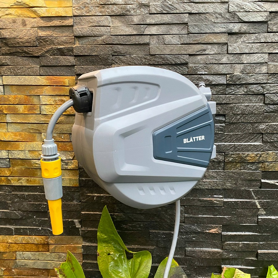 TopEu - Thế giới hàng Đức & châu Âu Facebook ad: Bộ vòi tưới cây rút dây tự động…