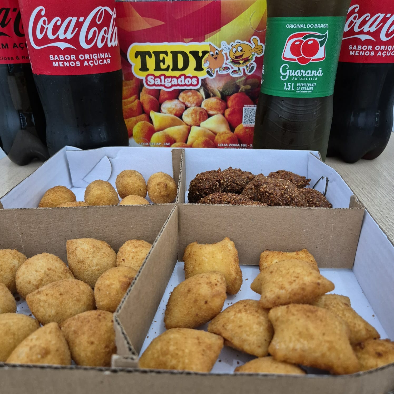 Tedy Salgados Facebook ad: TEDY Delivery: Sabor na Sua Porta!