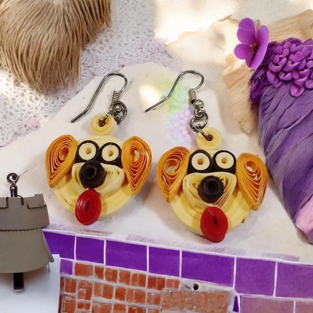 moonswirls_7 Facebook ad: Calling all dog lovers and fans of quirky…