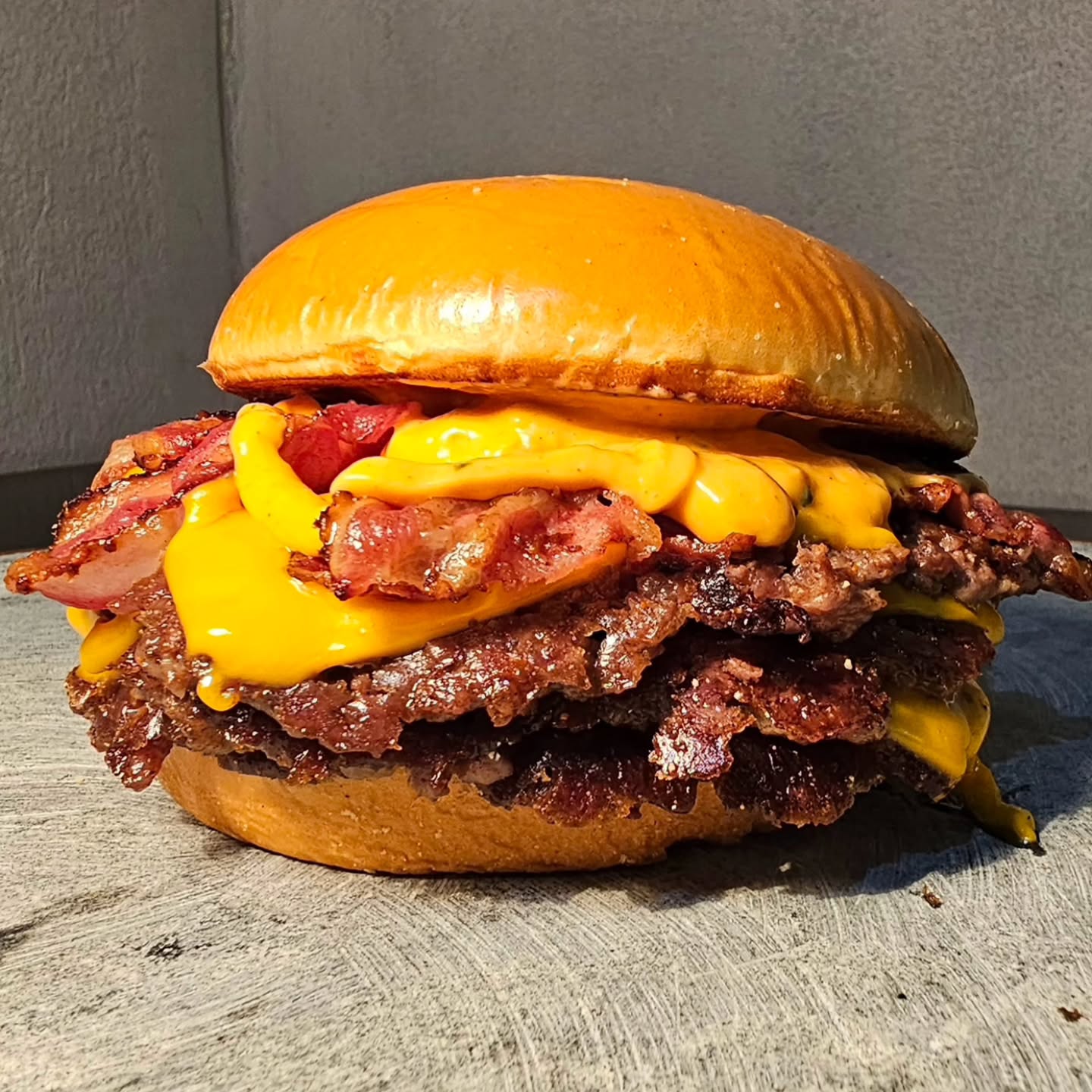 Myths's Burger & Chickens Facebook ad
