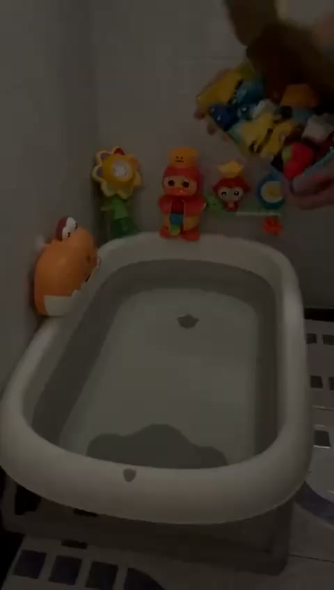 Tiny Dreams UK Facebook ad: #1 Splash, Play & Glow