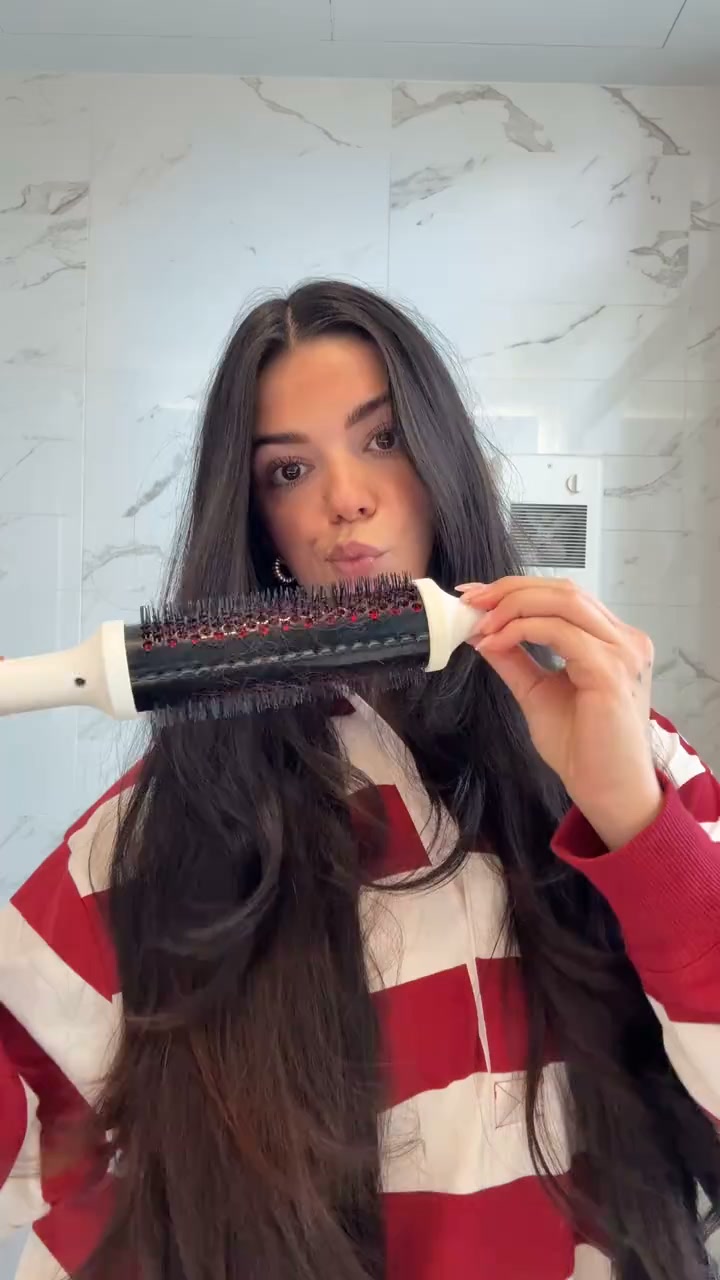 BondiBoost Facebook ad: Tiktok Viral Infrared Brush