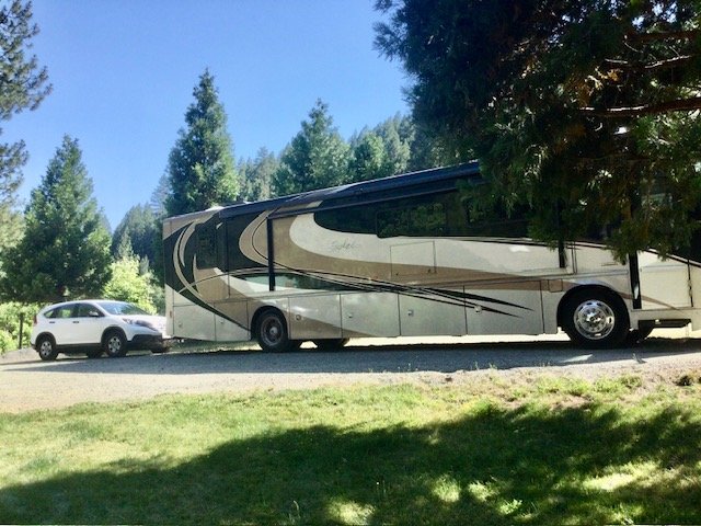 Mark Saunders Facebook ad: 2015 Winnebago Itasca Solei