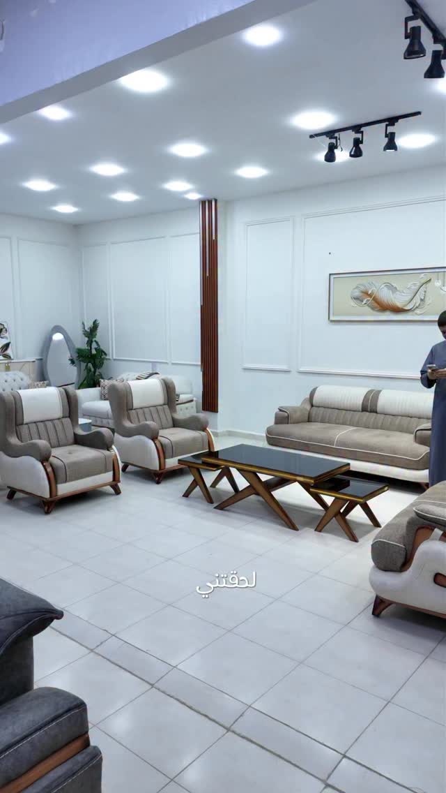 AMAN -Sofa أمان صوفا Facebook ad: صالون ماديرا… استثمار في راحتك