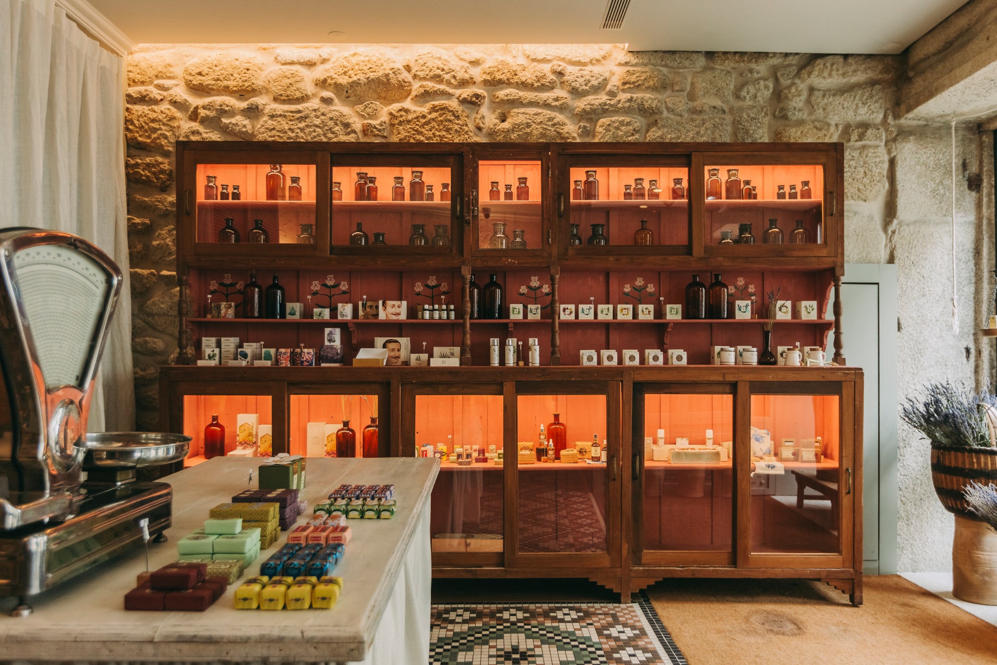 Torel Saboaria Facebook ad: From the scent of soap to the elegance…