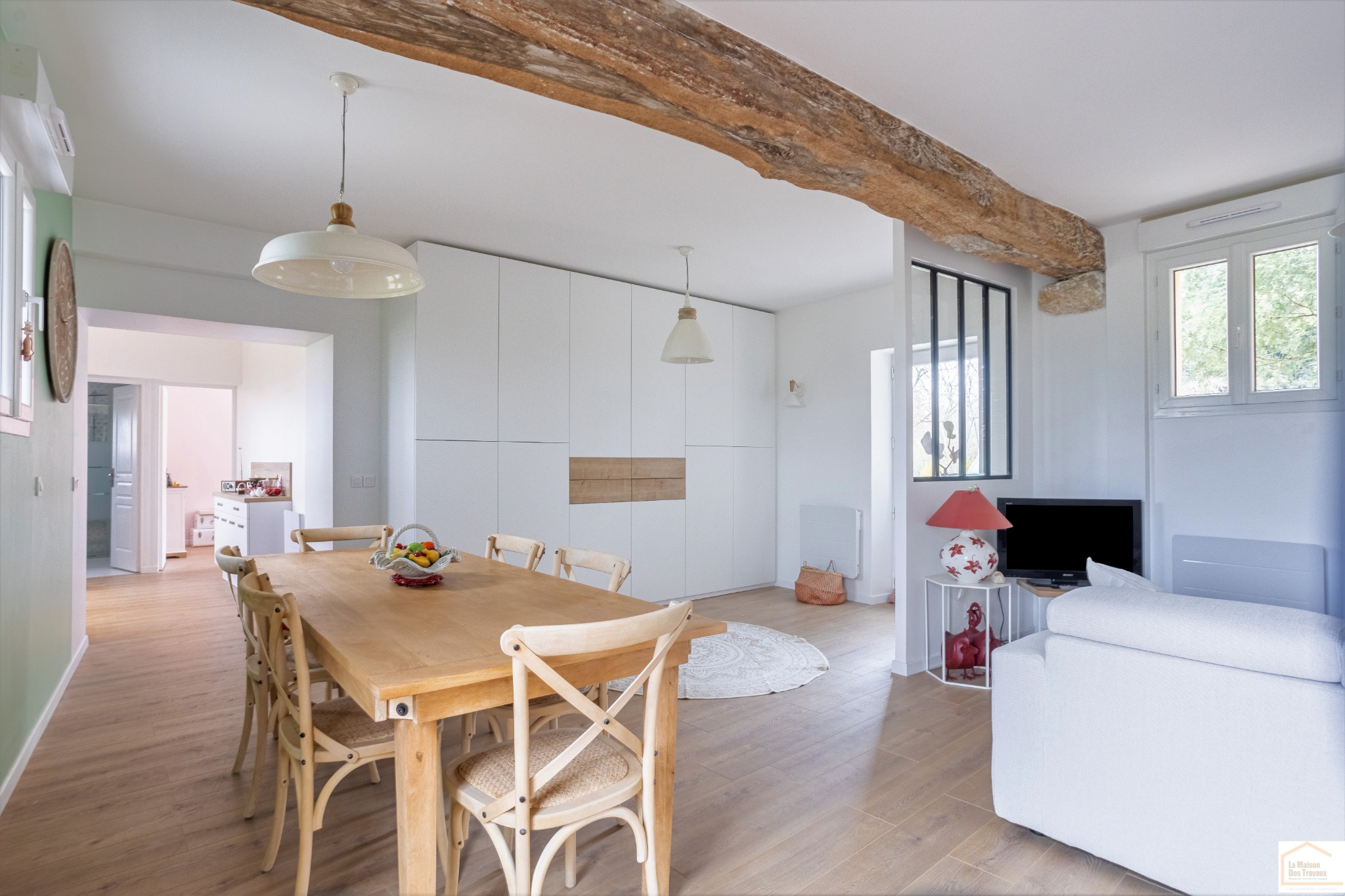 La Maison Des Travaux Facebook ad