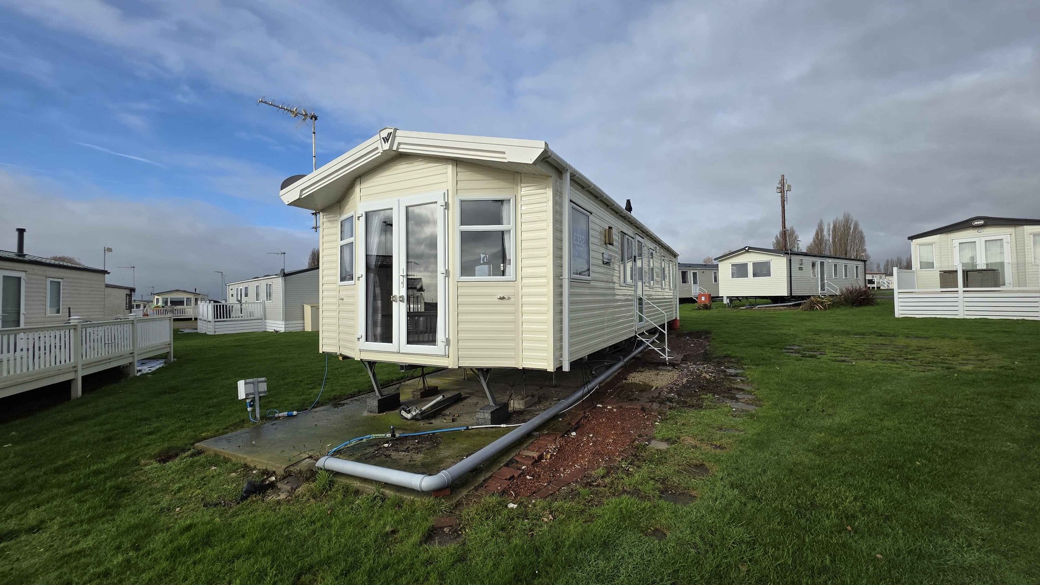Bob Pegram Coopers Beach Facebook ad: Cheap Caravan For Sale On Mersea Island Near Colchester…