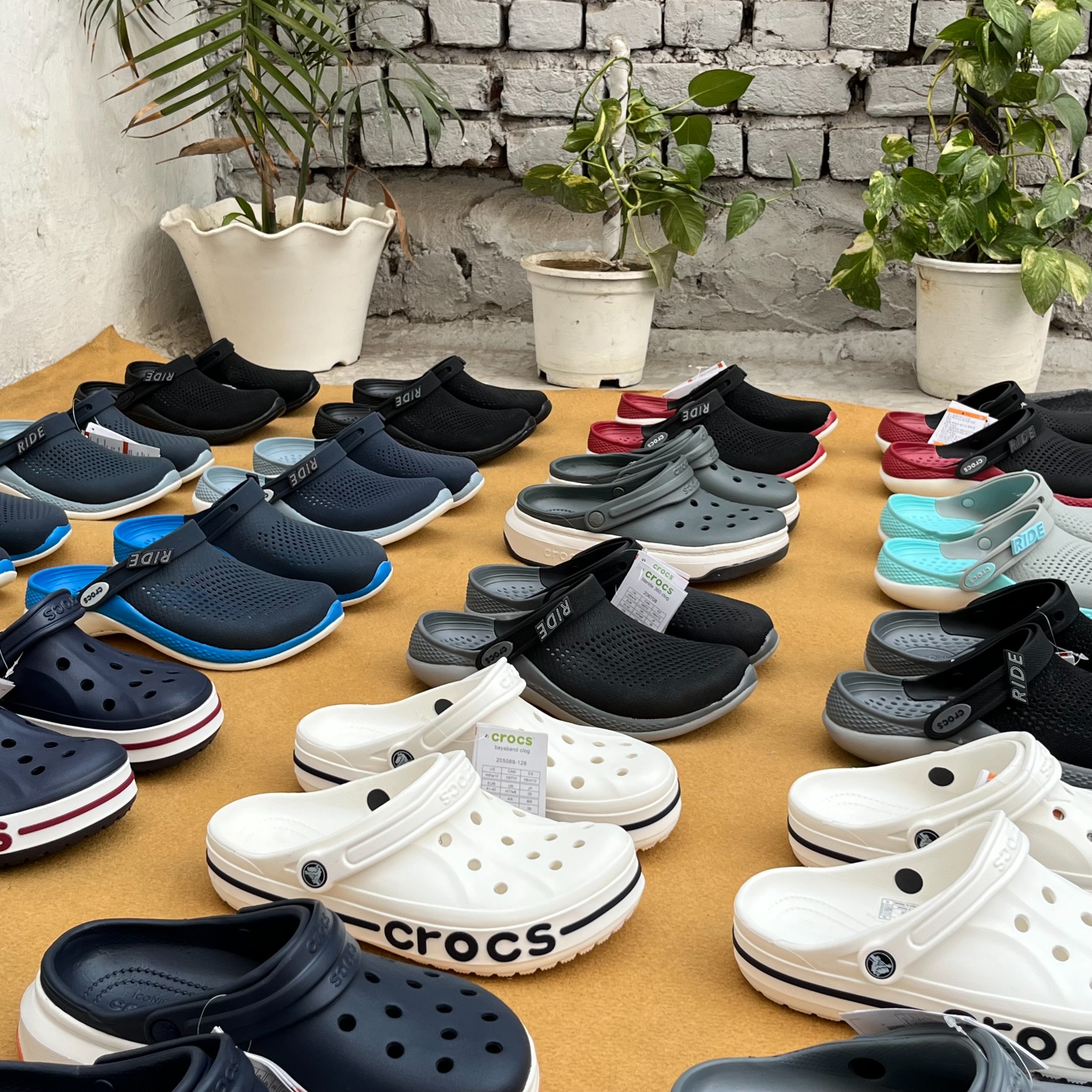 Shoekeens Facebook ad: No Advance Needed!