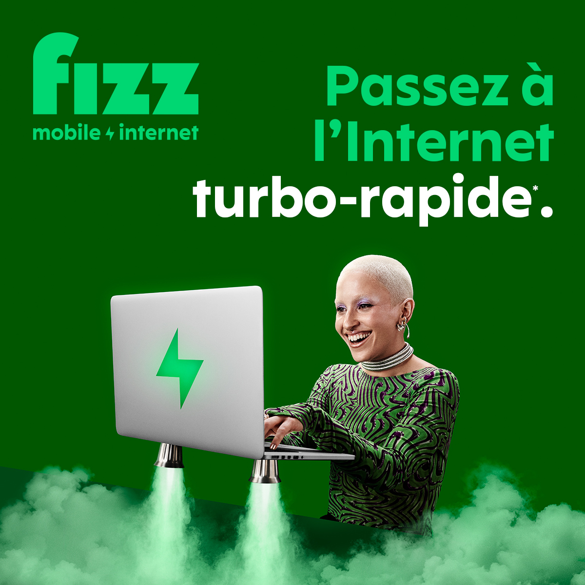 Fizz - Français Facebook ad: Passez à l'Internet turbo-rapide.