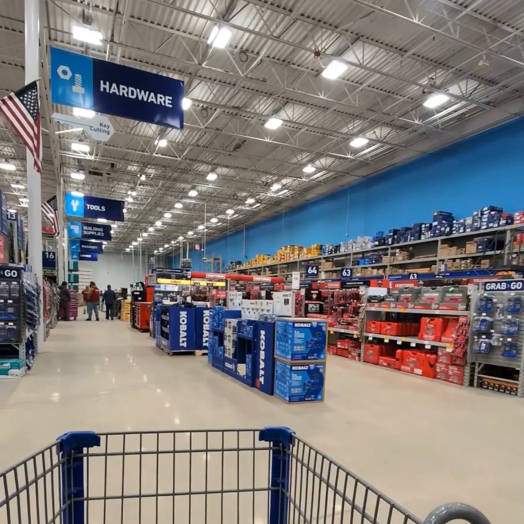 Lowe's Home Improvement Facebook ad: Pros Save More Now
