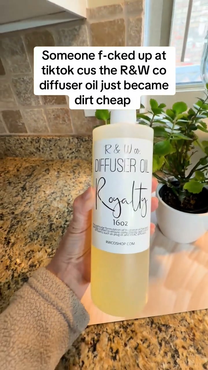 Linzysimons Facebook ad: Make Your House Smell Like You Don't Have Dogs