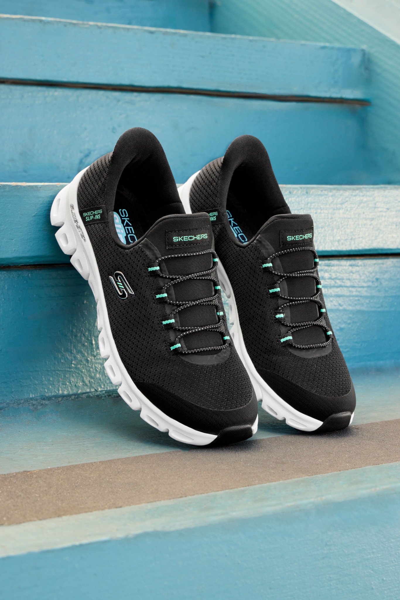SKECHERS Facebook ad