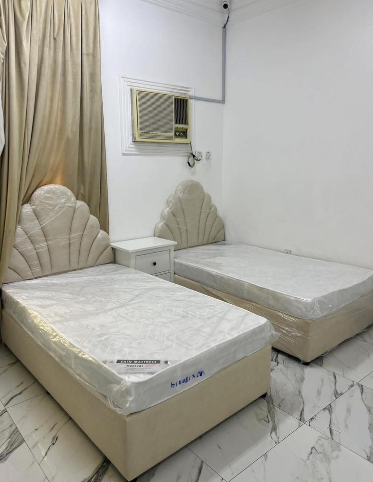 Furniture world 2024 Facebook ad: توصيل مجاني | أثاث فاخر للمنزل والمكتب