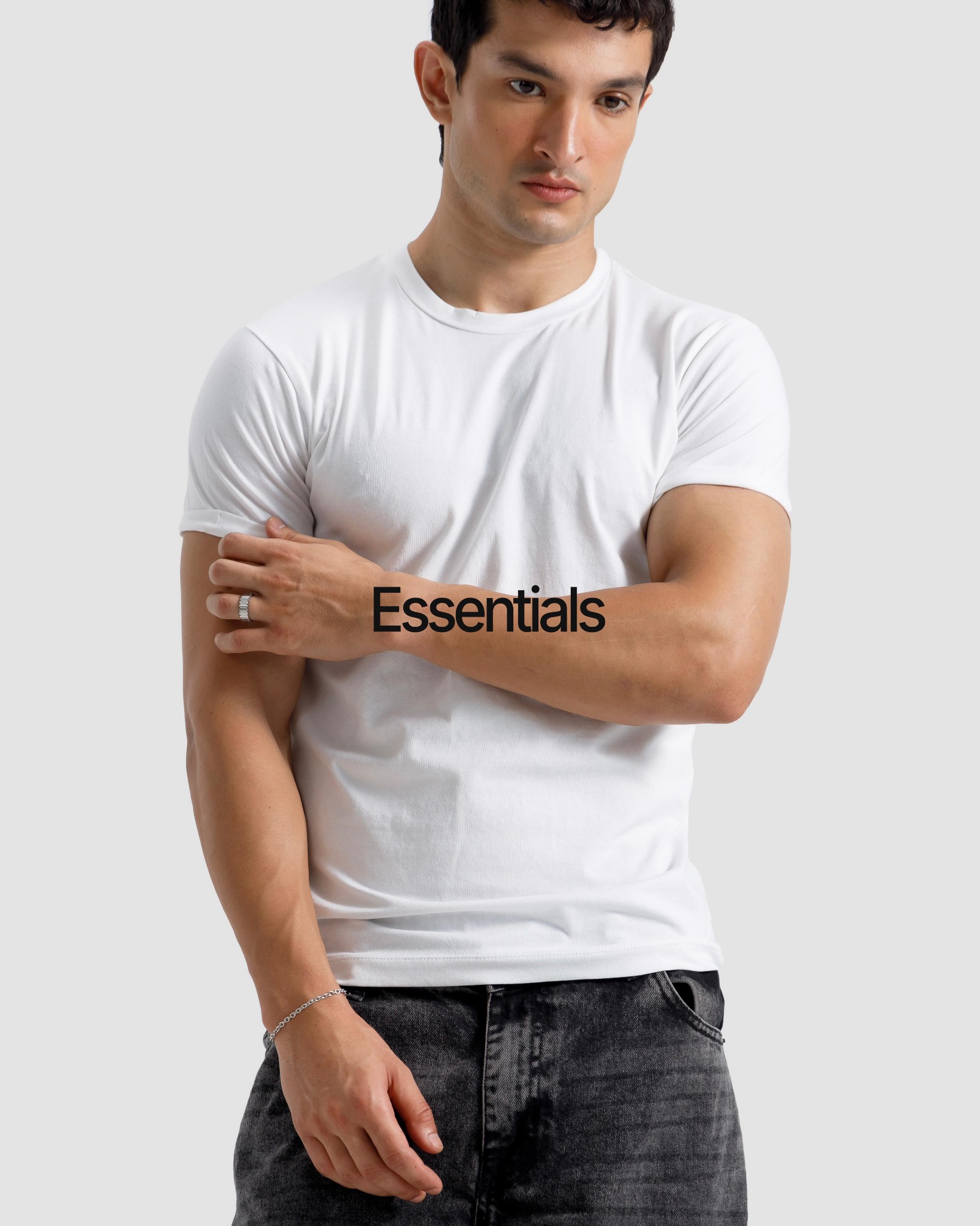 Hanger Pakistan Facebook ad: Essentials