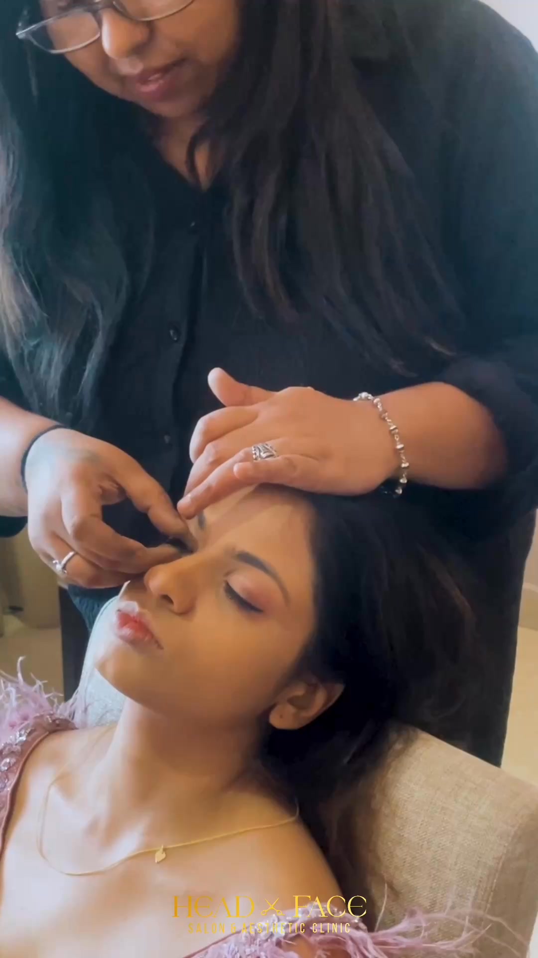 Head and Face Salon and Aesthetic Clinic Facebook ad: Last minute function? tension വേണ്ട!