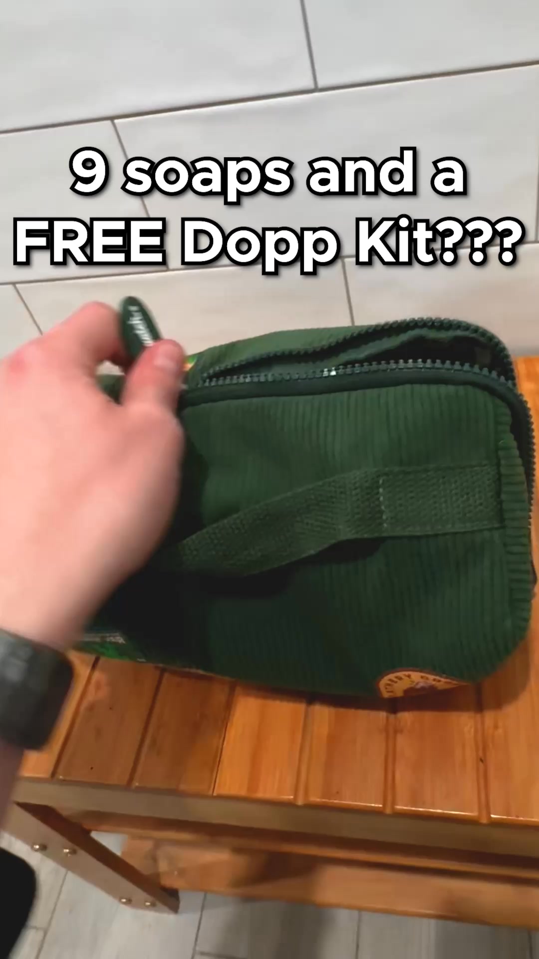 Dr. Squatch Facebook ad: FREE TOILETRY BAG + 39% OFF