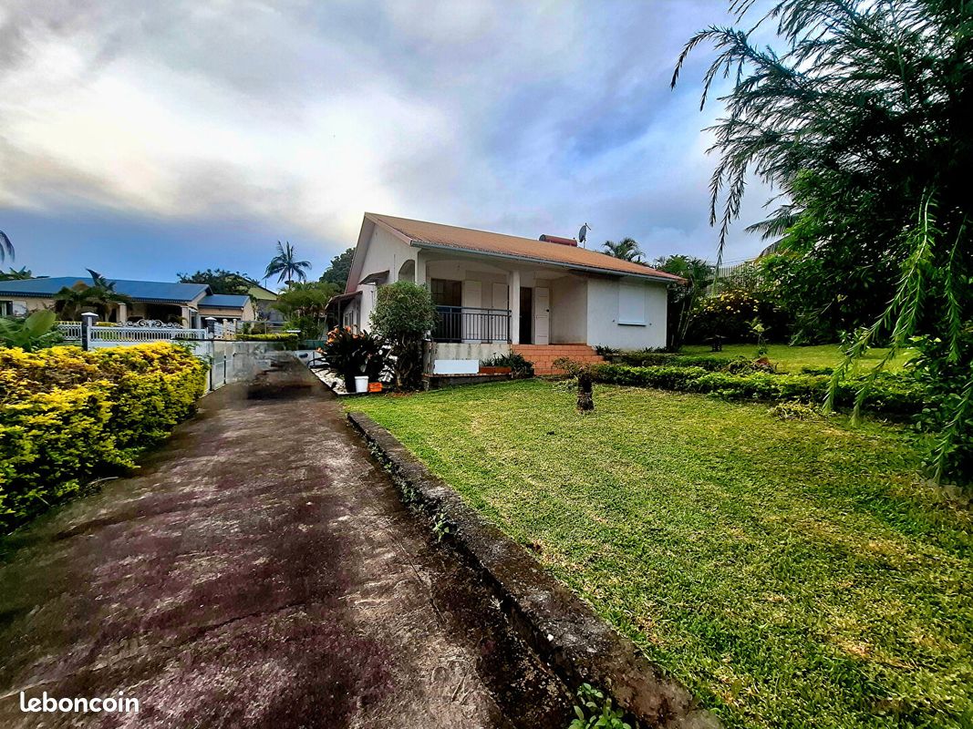 Direct Immobilier Réunion Facebook ad: À VENDRE, Maison F4 de plain-pied, Le Tampon…