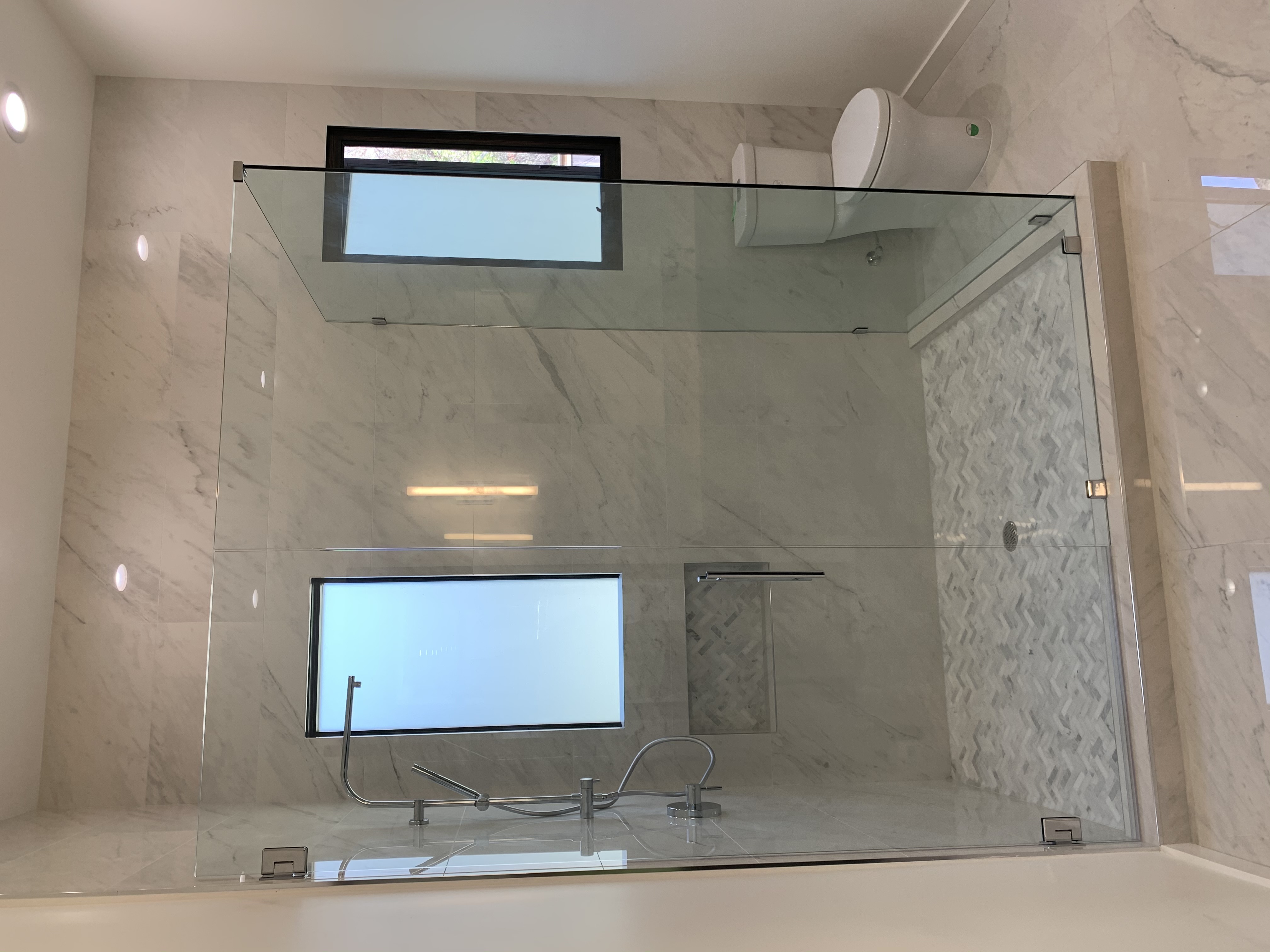 Glass Masters Facebook ad: Nobody does heavy frameless showers better than us!