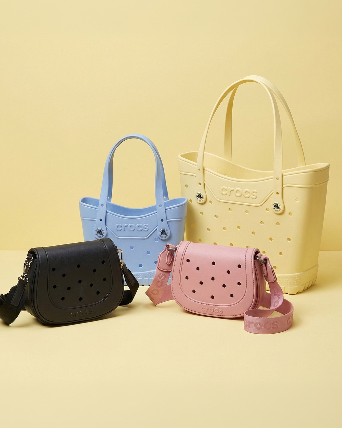 Crocs Facebook ad: TOTE BAGS & MOCHILAS CROCS, Crocs