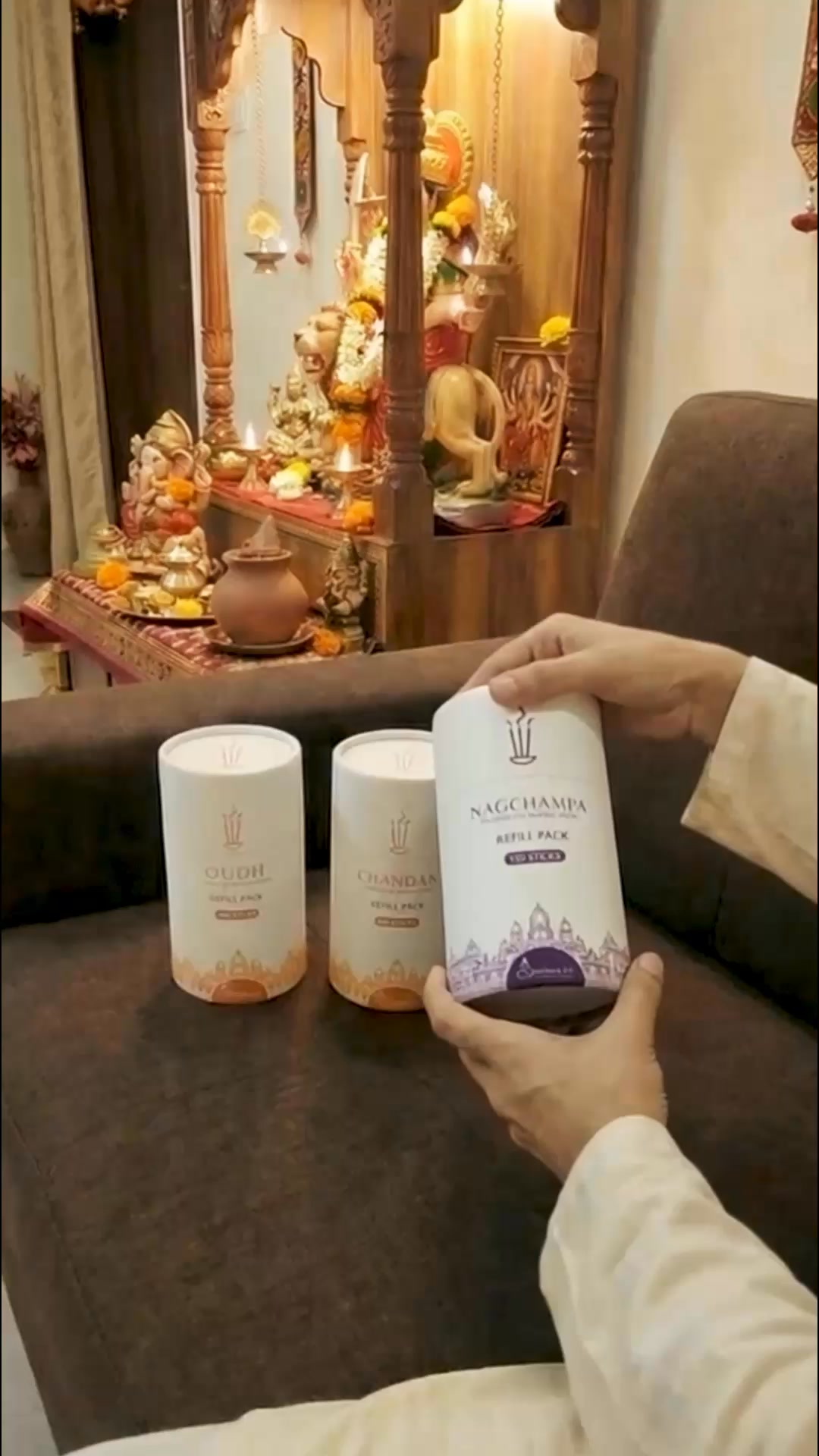 Sadhna.co Facebook ad: Kal kaun si khushboo?