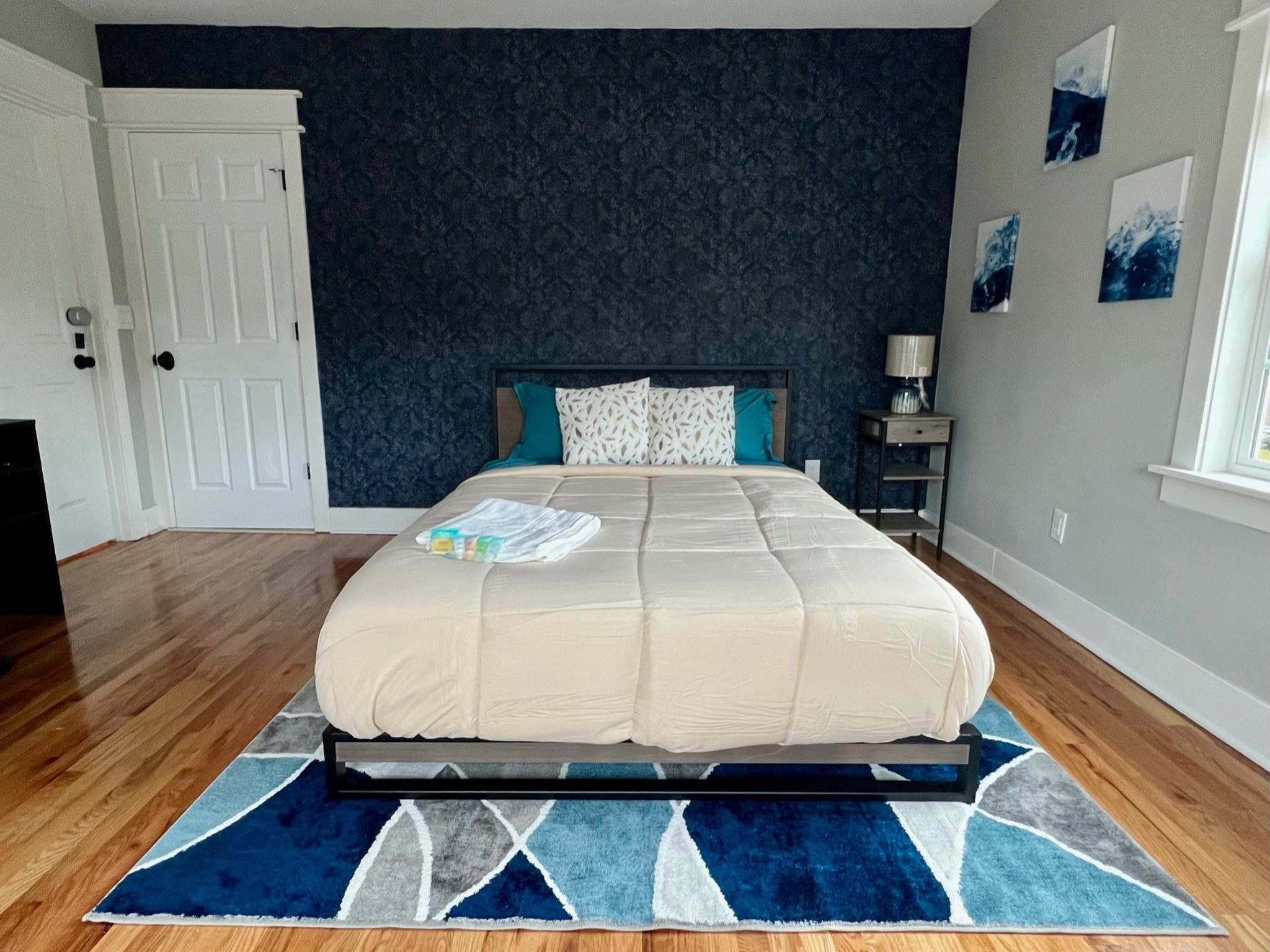 Lo Jean Facebook ad: Private Room For Rent