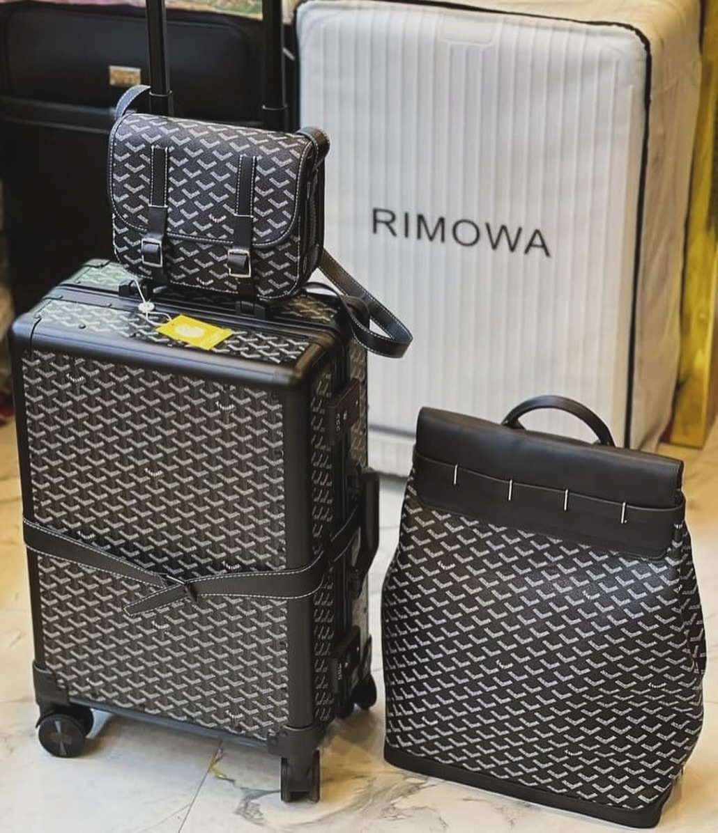 dreamluggage.ng Facebook ad: Available for pickup/delivery