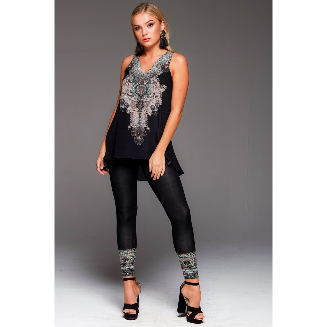 Czarina - Luxury Resort Wear USA Facebook ad: End Of Season Sale - 20% off.