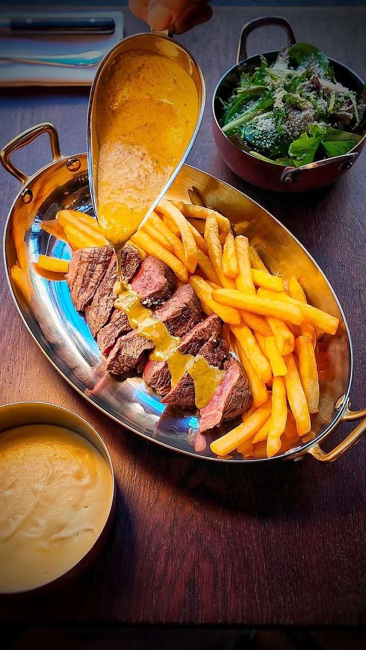 Le Paris d'Alexis Facebook ad: 20 REPAS BLACK ANGUS À GAGNER