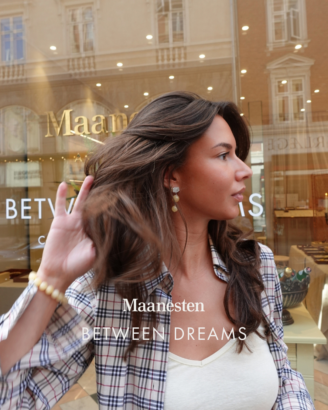 Maanesten Facebook ad: Shop den nye AW-kollektion