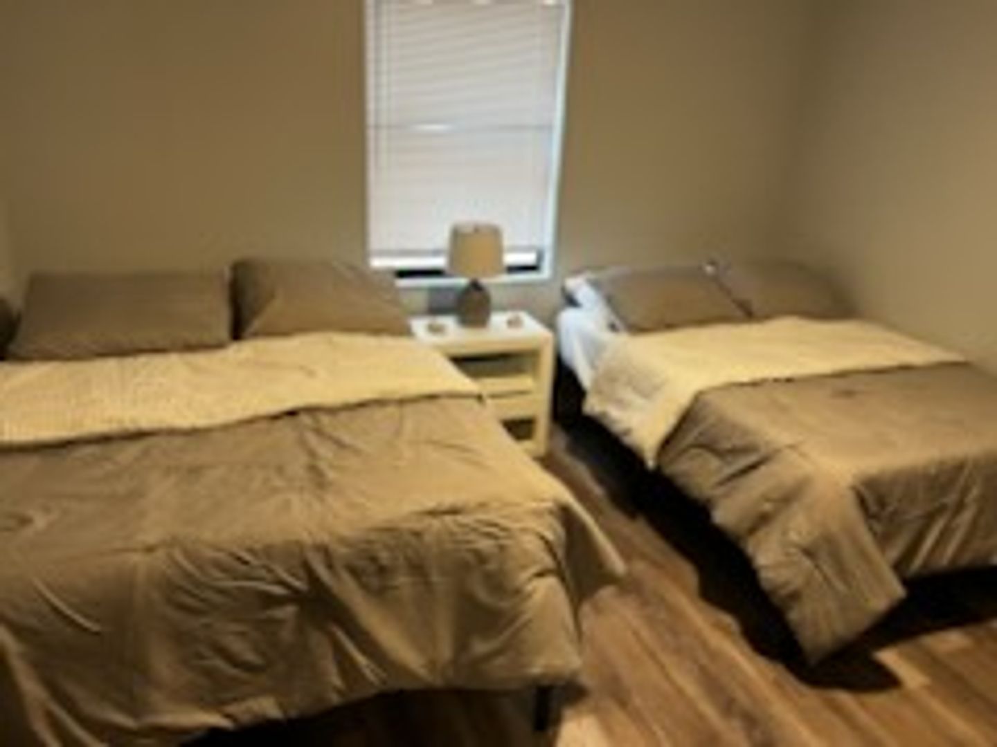 EveryApartment Facebook ad: Apartments For Rent