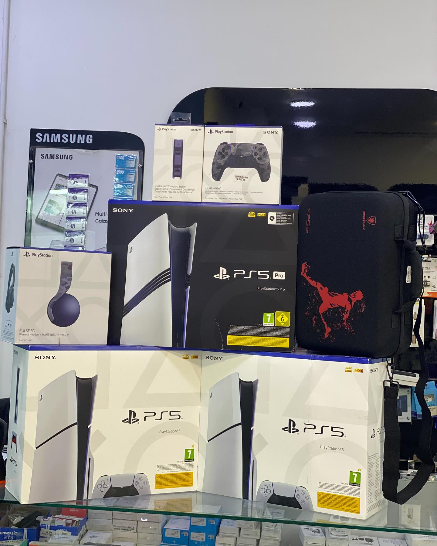 OxyPhone Facebook ad: Bienvenue chez le magasin oxyphone disponible tous les…