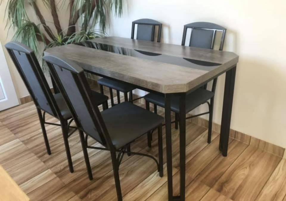 Metal Art furniture Facebook ad: Ժամանակակից մետաղական կահույք.