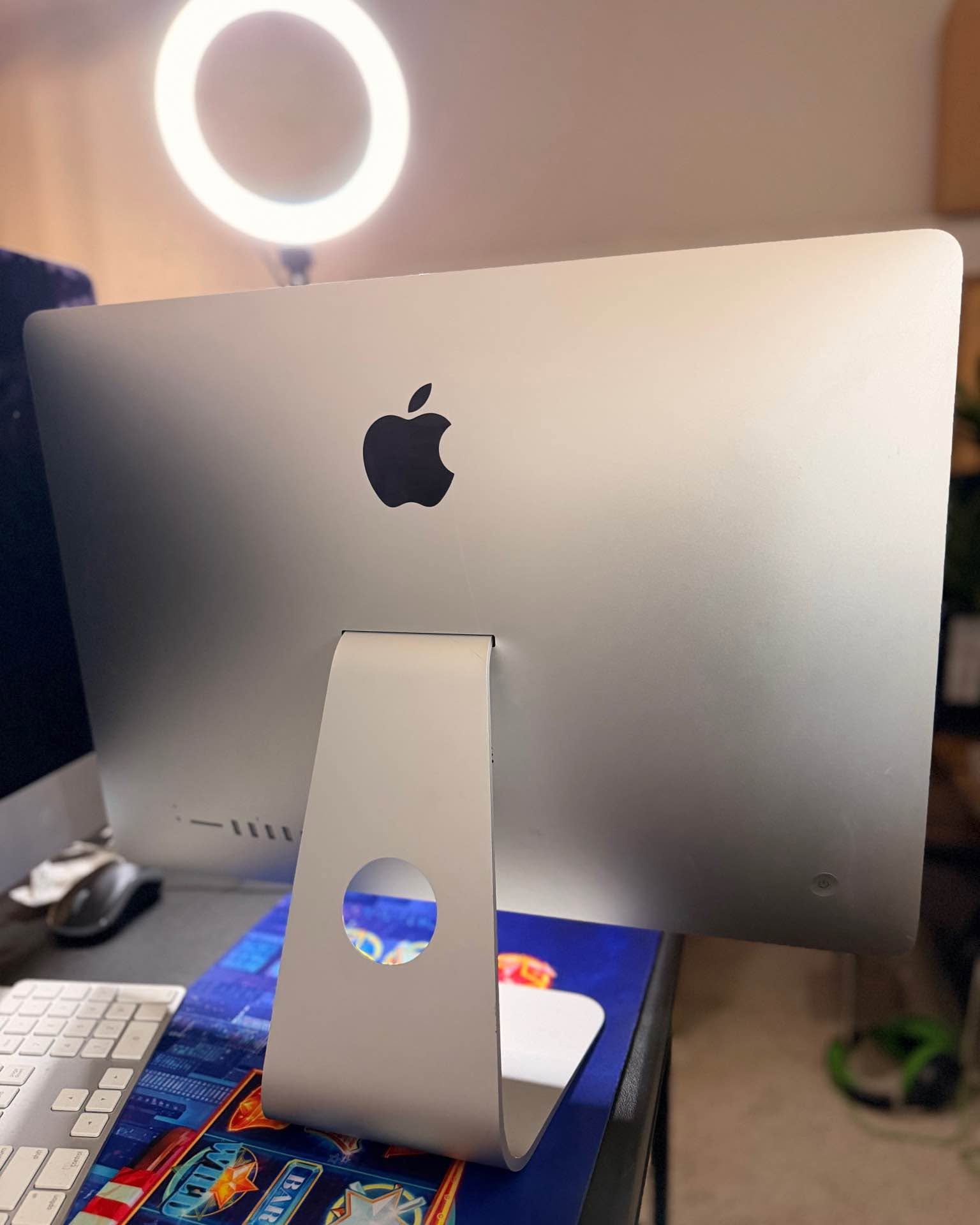 Paulo Giliade Santos Facebook ad: Apple iMac 21-inch Mid i7 16GB RAM, 1TB HD 2014