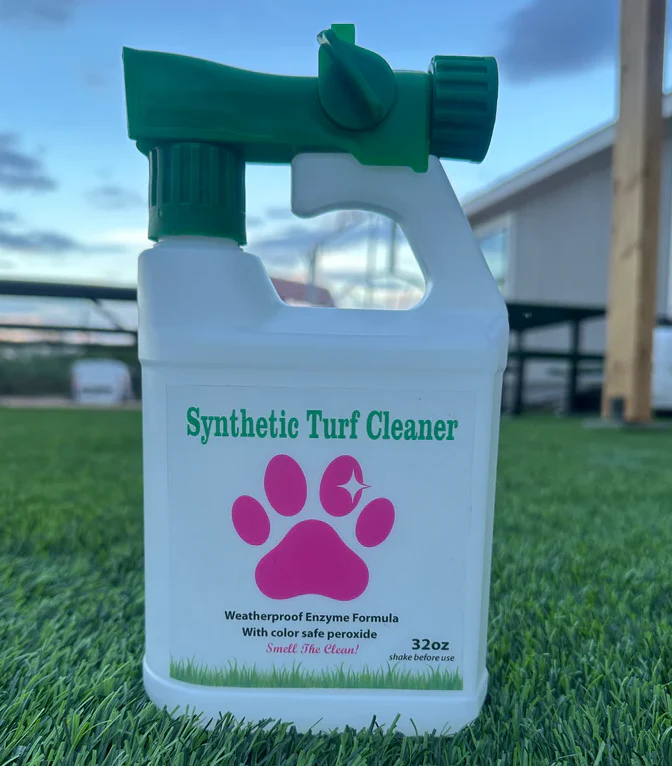 Synthetic Turf Cleaners USA Facebook ad from Nov 9, 2025