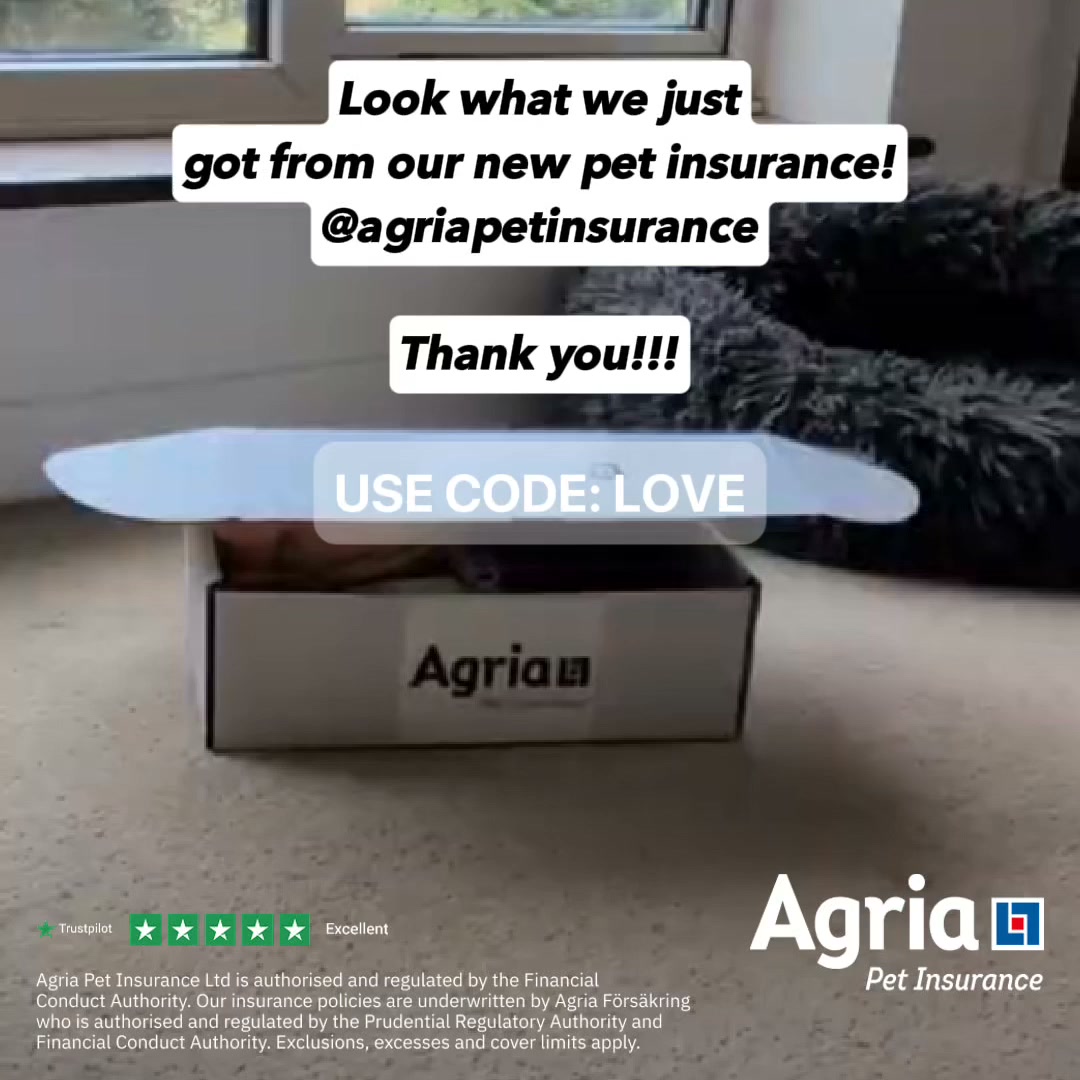 Agria Pet Insurance Facebook ad: Use code LOVE for a FREE luxury hamper.